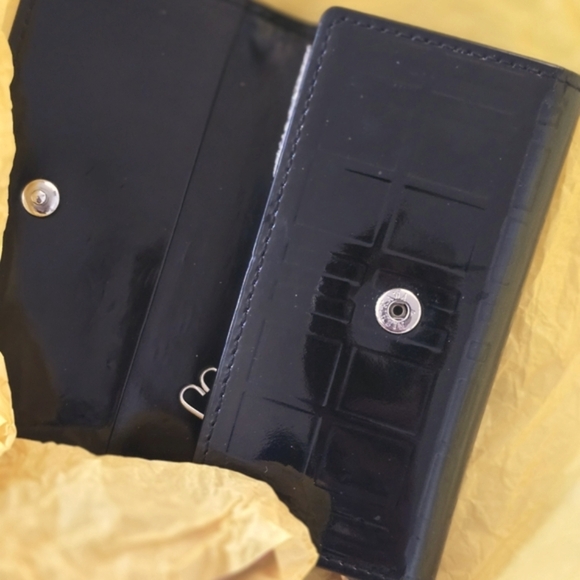 NWOT Burberry Black Leather Key holder/Bills/Cards! Use 4 tag/wristlet/Vintage! - Picture 3 of 7